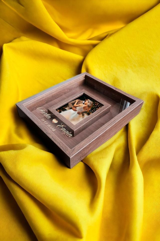 Çerçeve 30X35 Fotoğraf Bölümlü Tasarım Gül Kutusu Anı Çerçevesi CEVİZ