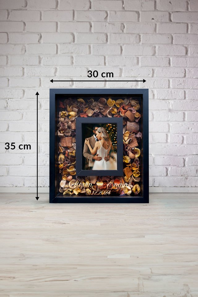 Çerçeve 30X35 Fotoğraf Bölümlü Tasarım Gül Kutusu Anı Çerçevesi (Kişiye Özel Fotoğraflı) Siyah